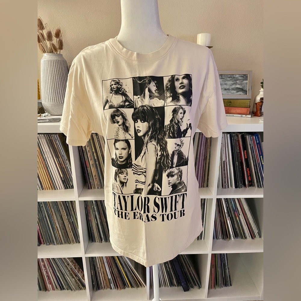 Size Medium Soft 100% Cotton Taylor Swift Eras Tour Shirt - Picture 1 of 3